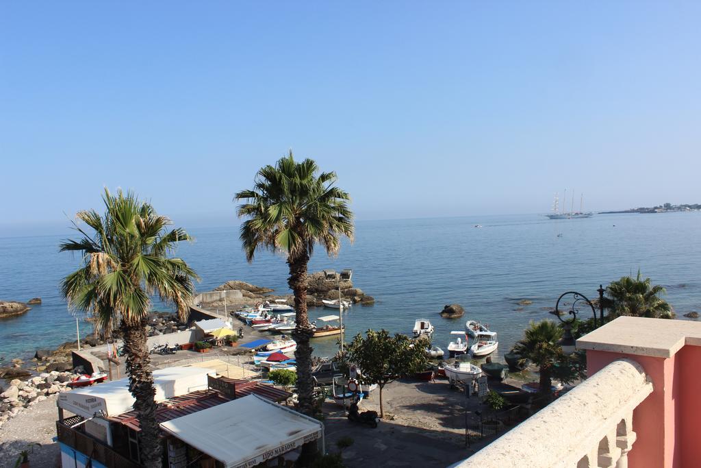 Frühstückspension Raineri Giardini-Naxos