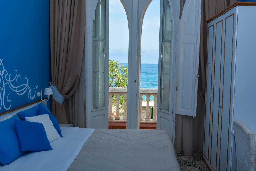 Raineri 3* Giardini-Naxos
